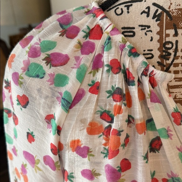 Hope & Harlow White Multicolored Strawberry Print Button Up Tie Front Blouse NWT - Picture 4 of 14